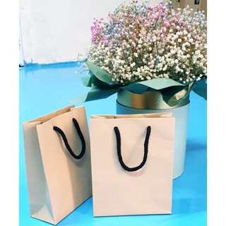 Combo 10 túi giấy đựng mỹ phẩm KT07 (KT:18x14.5x6cm)