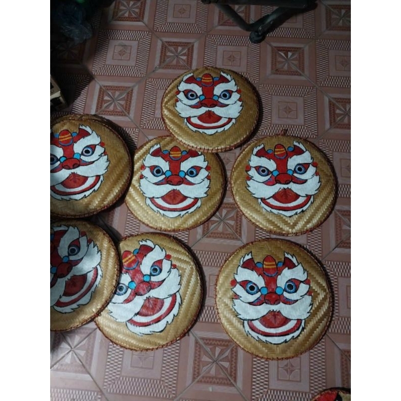 mẹt tre vẽ đầu lân trang trí size 35