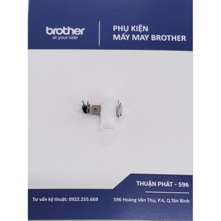 Xỏ chỉ tự động máy may brother.