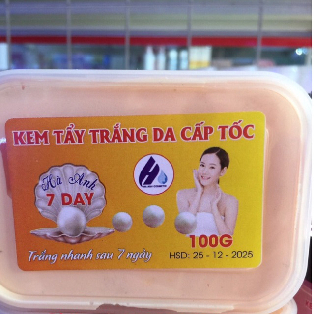 Kem tẩy trắng da 7day