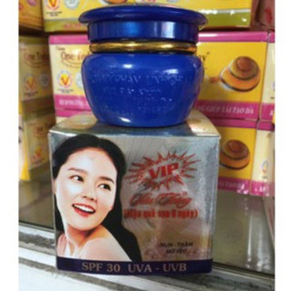 Kem linh chi thúy nga mụn thâm và trắng da