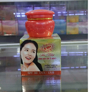 Kem linh chi thuý nga dưỡng trắng da chống nắng