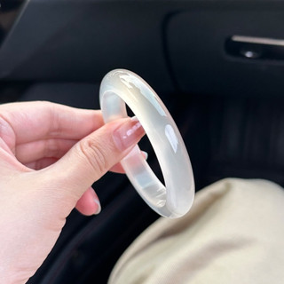 Vòng Mã Não Trắng Bạch Nguyệt Quang Bản Hẹ Lắc Tay Thời Trang, Xinh Xắn Lador