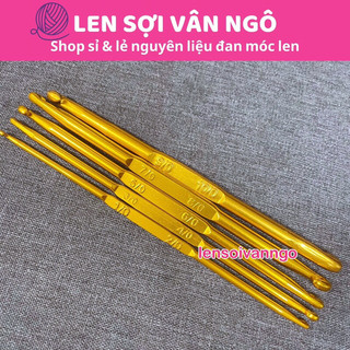 Bộ 5 kim móc cán vàng