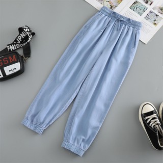 Quần Jean Giấy hàn bo gấu cho bé, chất liệu tốt mềm mát mặc đi học ,đi chơi...đều rất đẹp phù hợp.