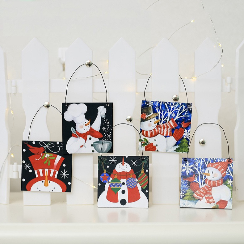 Hình Treo Gỗ Vuông GT56 Trang Trí Cây Thông Noel Phụ Kiện Giáng Sinh (Ngẫu Nhiên Mẫu)