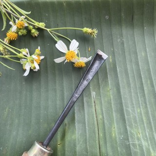 Đục chạm rèn từ thép nhíp xe, cán lim