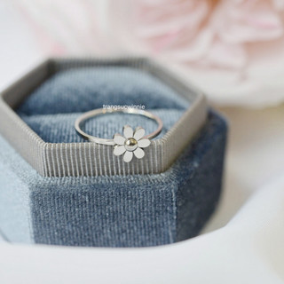 [Hình thật] Nhẫn Nữ Titan Không Đen Gỉ Hoa Cúc Daisy