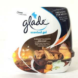 Sáp thơm Glade Trầm hương 180g