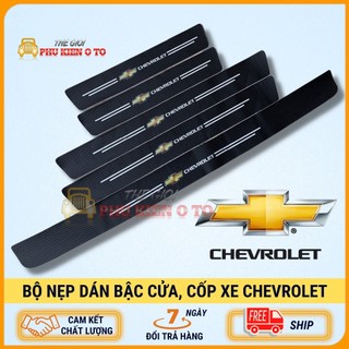 Chevrolet - bộ miếng dán chống trầy xước có logo hãng chevrolet bảo vệ bậc cửa và dán cốp xe hơi, xe ô tô