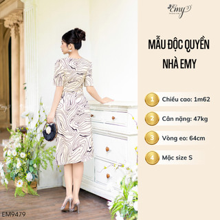 Đầm Body EMY Cao Cấp Trung Niên EM9479 Dáng Xòe Cổ Tròn Nhún Vai Trẻ Trung, Thiết Kế Dự Tiệc Vải Mango Vân Đen