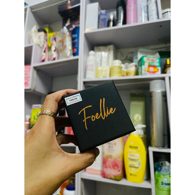 Nước hoa vùng kín Foellie đen 5ml