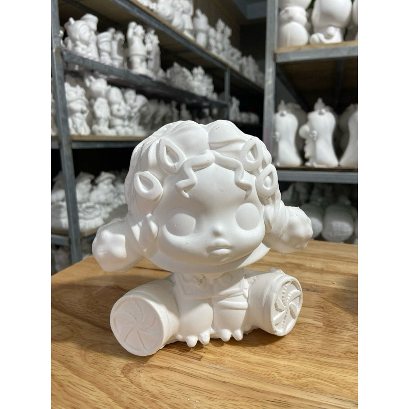 tượng thạch cao skull panda tóc xoăn