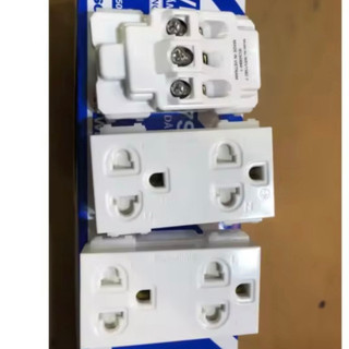 Ổ cắm đôi 3 chấu wev1582-7sw, loại bắt vít - panasonic chính hãng