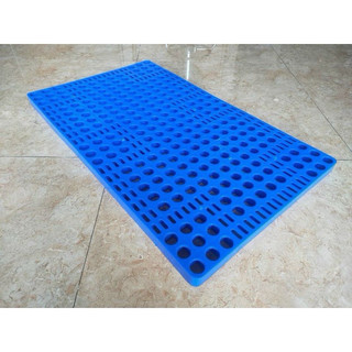 Pallet nhựa 60*100*3.5cm không chân lót sàn