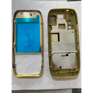 Vỏ Nokia E75 có xương(ko kèm phím ) và loại chỉ có mặt trước, nắp sau!