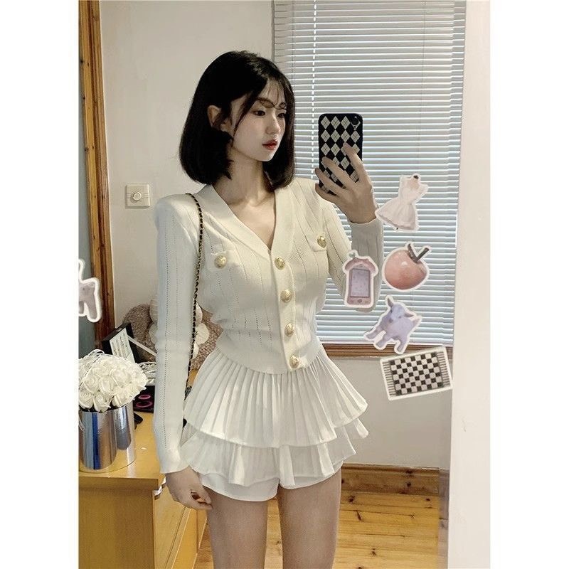 Set bộ 2 món váy áo thu đông chất liệu dệt kim cổ chữ V ôm body mix chân tennis GOLALA SP203 | BigBuy360 - bigbuy360.vn