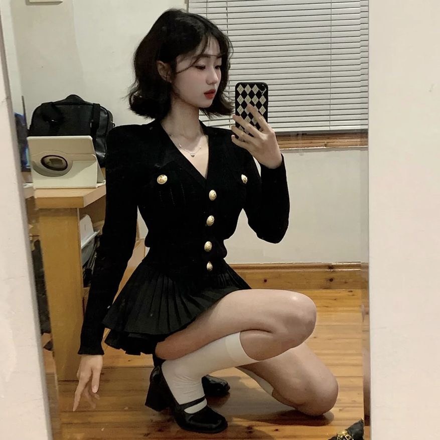 Set bộ 2 món váy áo thu đông chất liệu dệt kim cổ chữ V ôm body mix chân tennis GOLALA SP203 | BigBuy360 - bigbuy360.vn