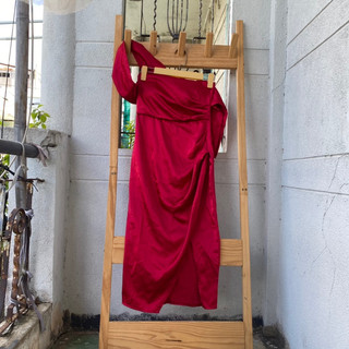 2hand đầm body đỏ eo 66cm dài 100cm mã 231