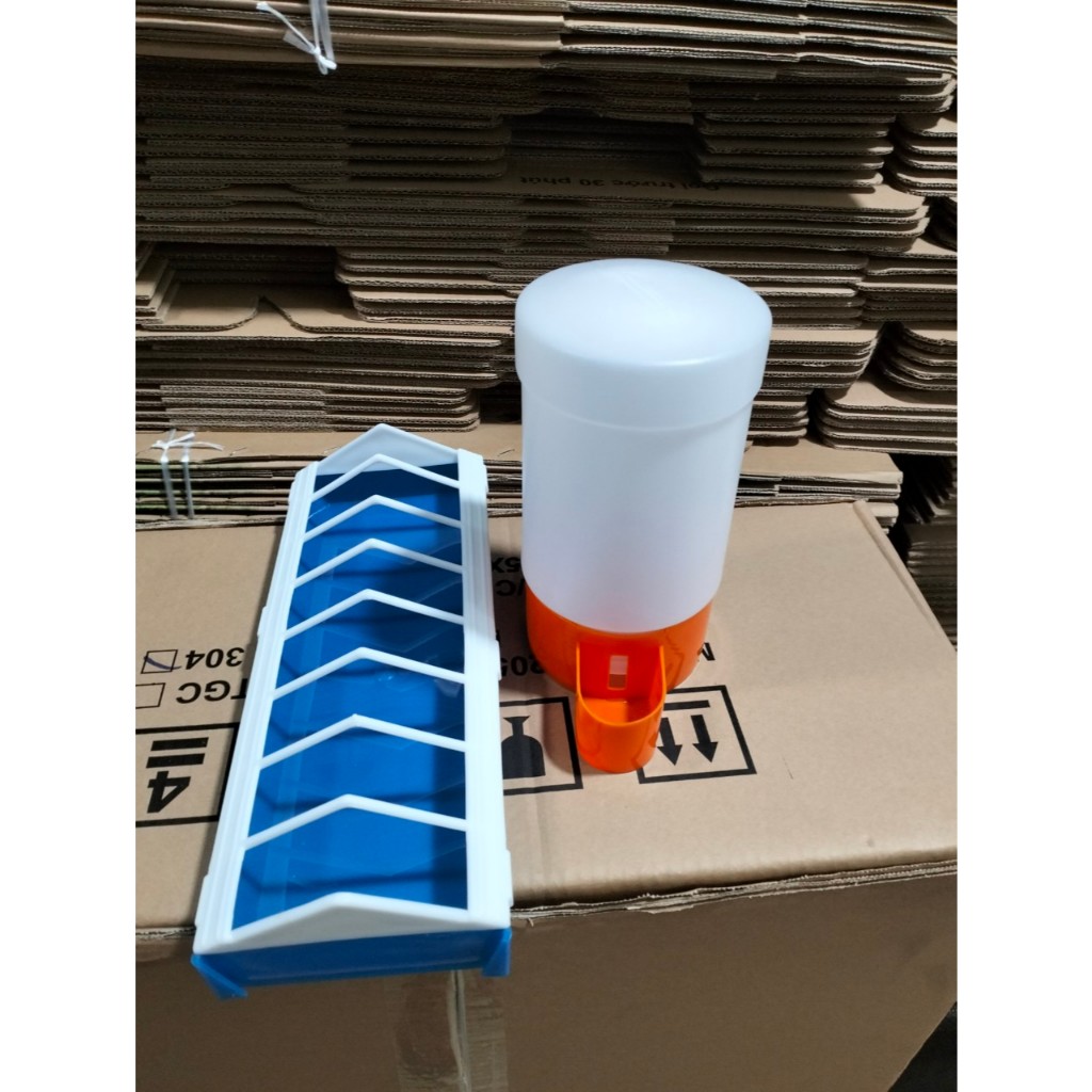 COMBO MÁNG ĂN CHỐNG BỚI, BÌNH NƯỚC GÀ CON TỰ ĐỘNG 1 LÍT