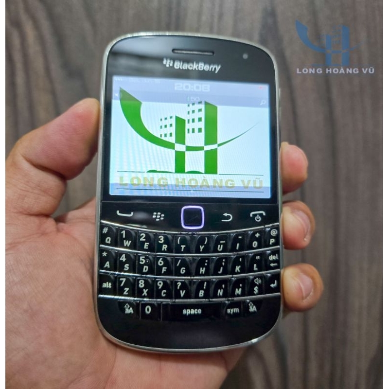 Điện thoại Blackberry 9900