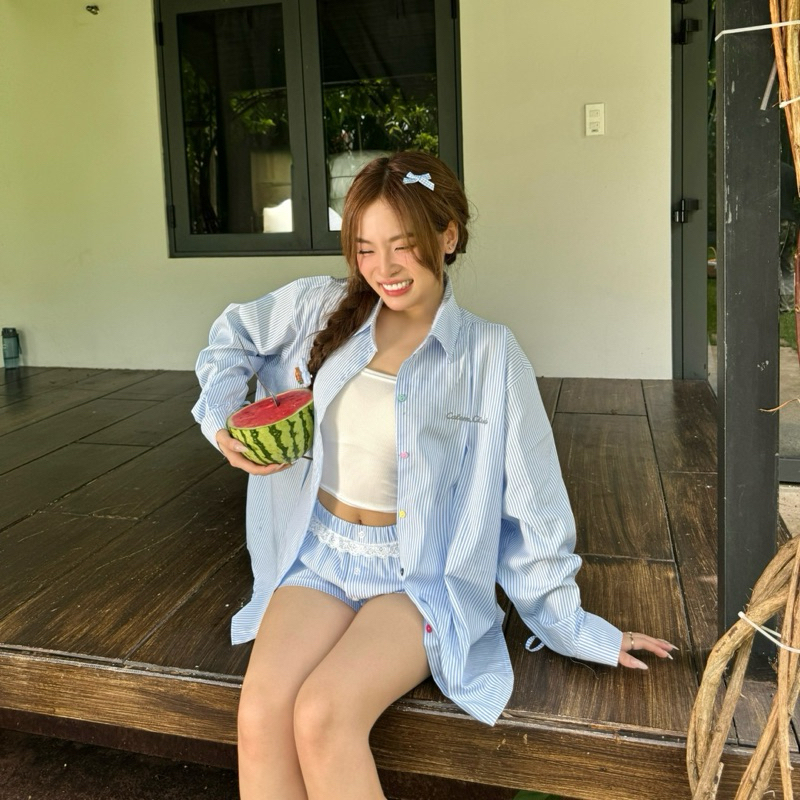 Áo sơ mi Khoác Ngoài tay dài - Áo sơ mi Calem club phối dây cột nơ thêu Calem | BigBuy360 - bigbuy360.vn