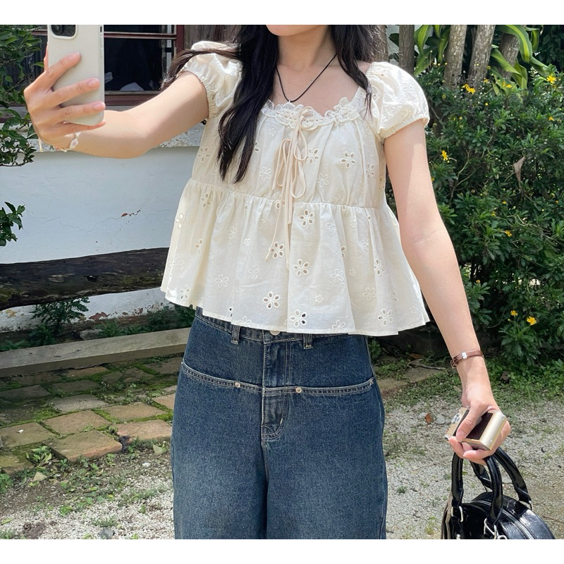 MODEN - Áo babydol nữ, áo kiểu chất xô thêu hoa - MOCHI