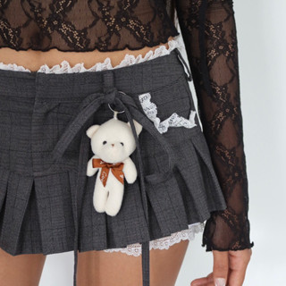 [Kèm charm gấu] Chân váy xếp ly cạp trễ phối viền ren màu xám gồm quần bảo hộ bí bo chun - Luci Skirt by Feiin