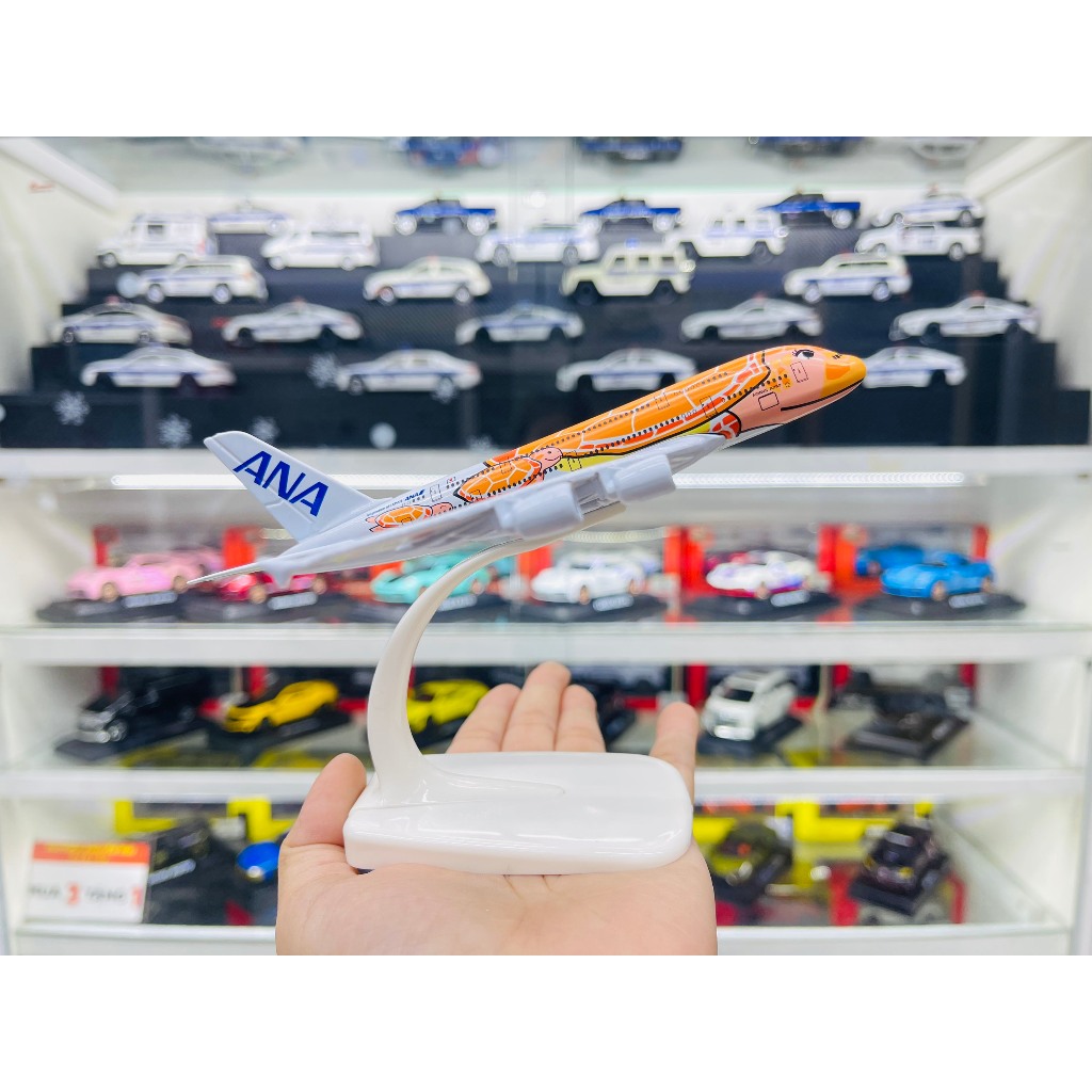 Mô hình máy bay ANA Orange Turtle Kai A380 có đế 16cm MB16211