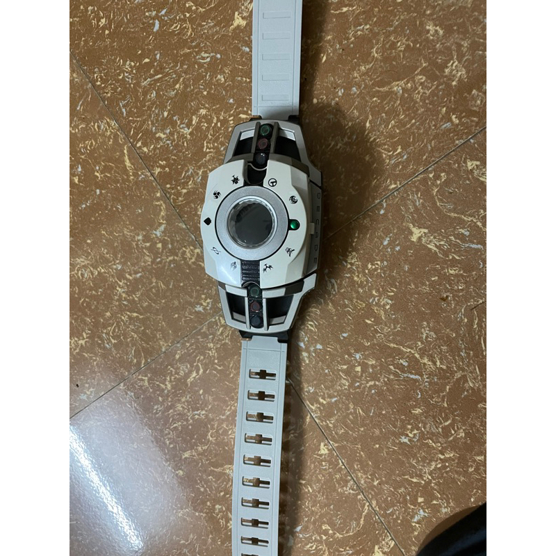 DX decade driver 2009 - chính hãng bandai - hàng đã qua sử dụng có cũ và trầy xước
