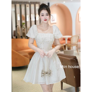 Váy ren hồ điệp vát eo 2 tầng
