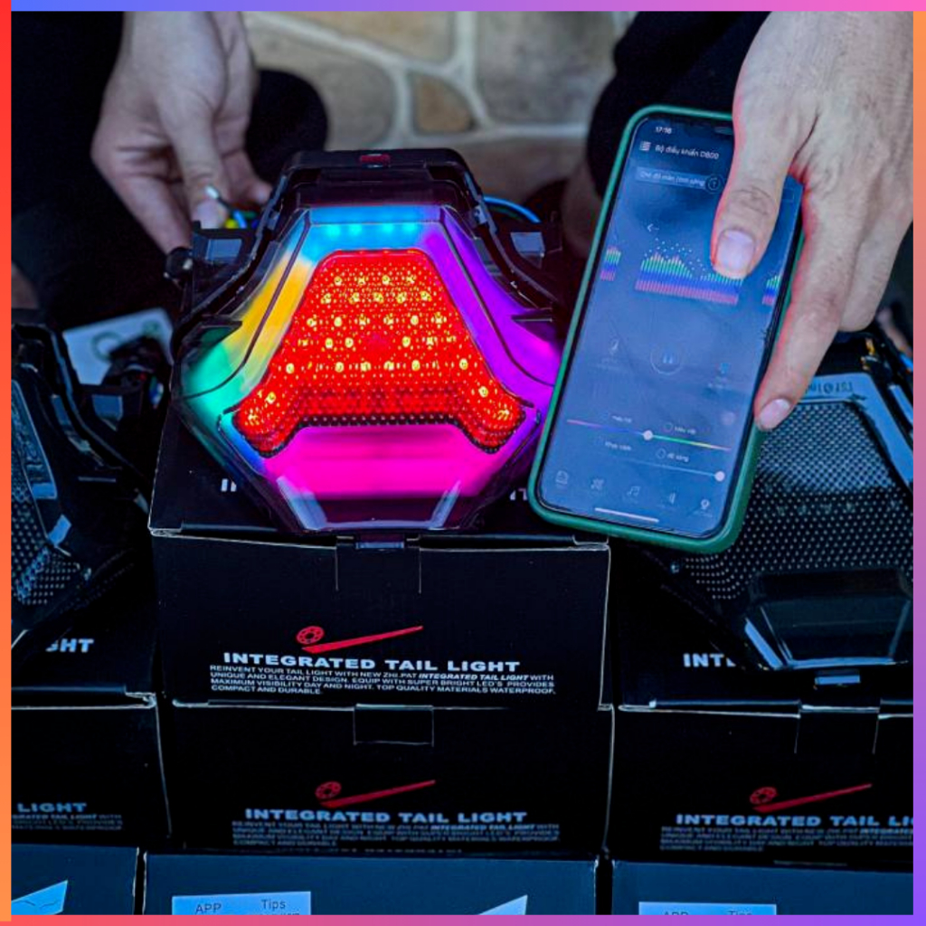 Đèn Hậu TST Gắn Ex150 Led 7 Màu Chỉnh Bằng ÁP Magic Lantern - Tích Hợp Xi Nhan