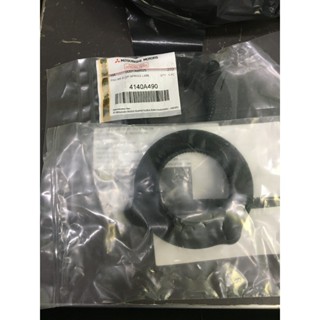 Cao su đệm lò xo giảm xóc sau XPANDER 2018-2024 xịn chính hãng zin theo xe