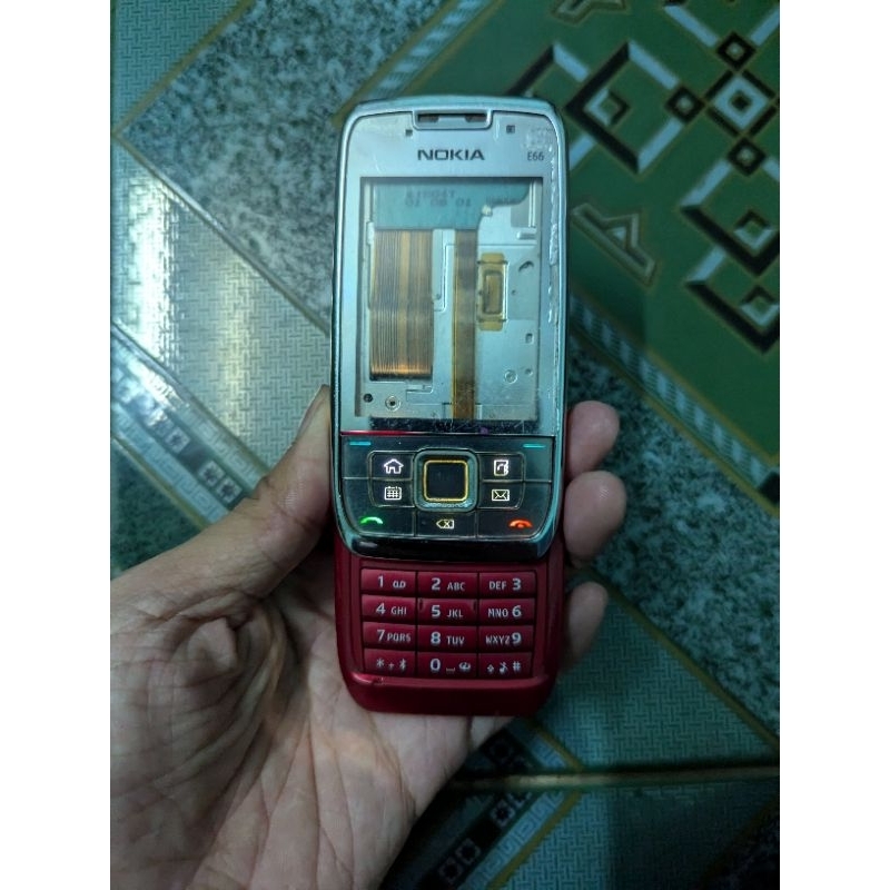 Xả kho xác điện thoại Nokia E66 còn nguon