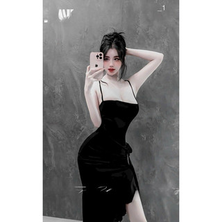 đầm 2 dây dáng dài thun tăm phối xẻ đùi cao đính dây tua rua hoa hồng
