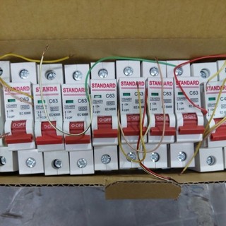 Aptomat 1pha c40a - 32a-63a có cuộn hút bên trong dùng cho ổn áp lioa