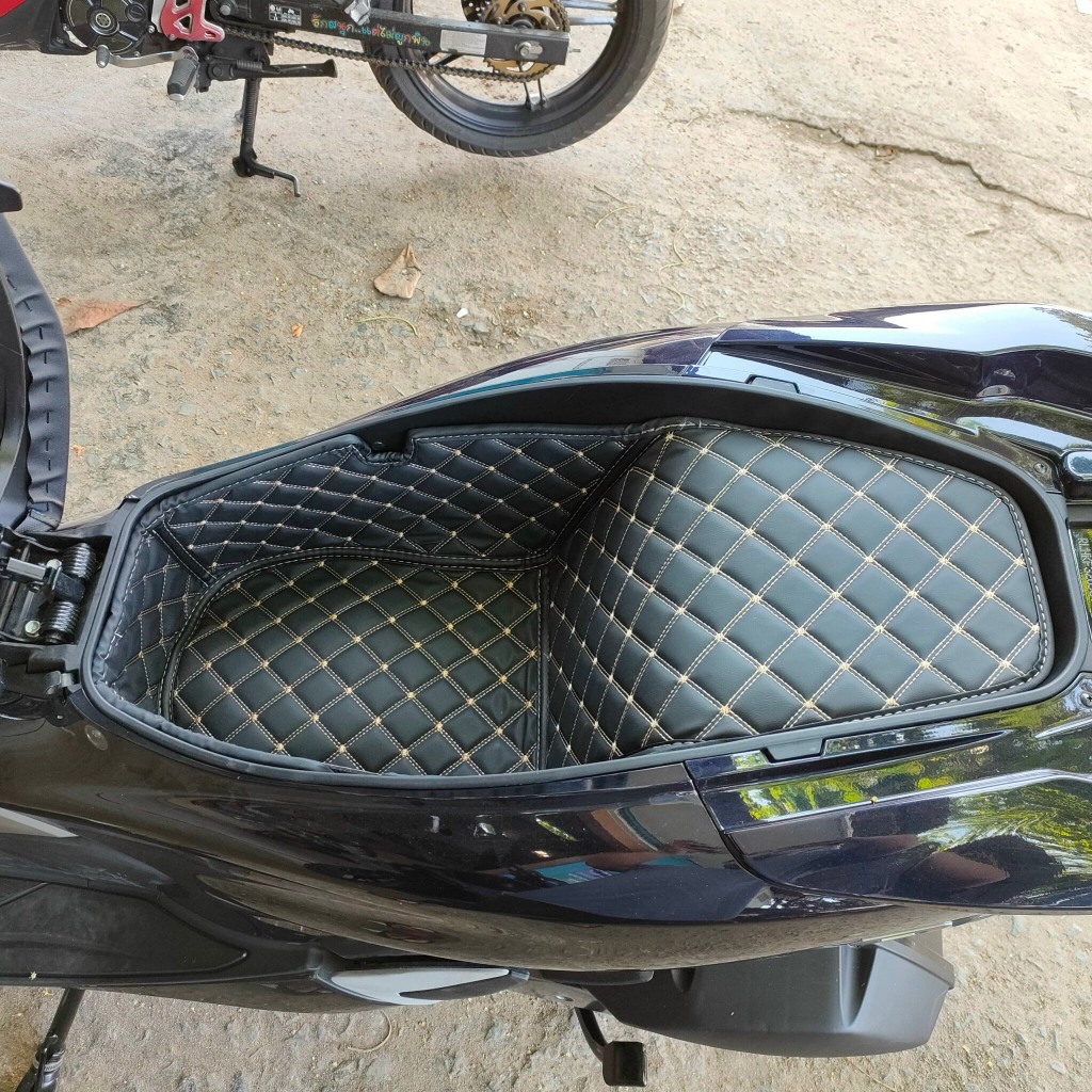 Lót cốp Da chống sốc, cách nhiệt dùng cho Honda PCX Hybrid 150cc, có may túi đựng giấy tờ tiện dụng