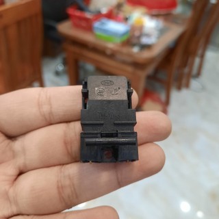 Công tắc ấm siêu tốc có cần gạt