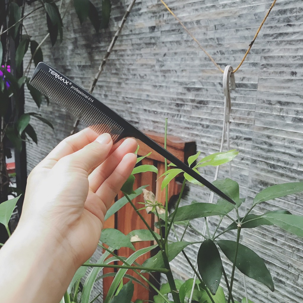 lược chuôi nhọn chia tóc termax 814