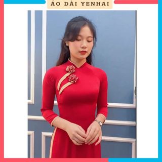 Áo dài truyền thống Lụa Thái Tuấn màu đỏ có đính Hoa thiết kế trước ngực | HT16