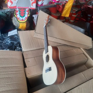 Đàn ukulele concert gỗ giá rẻ size 23 (tặng bao đàn, phím gãy, 1 bộ dây)