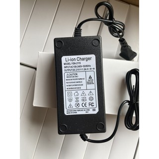 Sạc 5s 21v 1.5a, chuyên sạc pin Li-ion 18v, có đèn báo đầy.