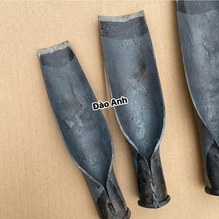 Thuổng đào đất bấng cây chắc khoẻ