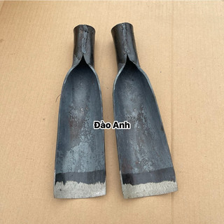 Thuổng đào đất bấng cây chắc khoẻ