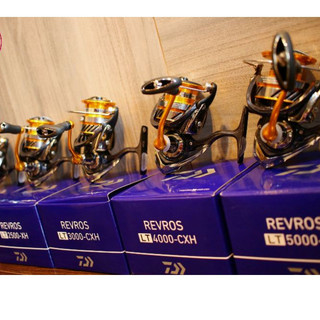 Máy đứng câu cá Daiwa Revros