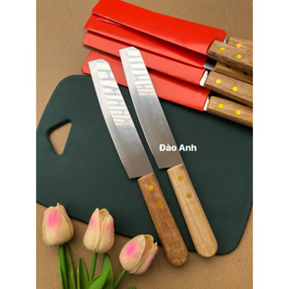 Dao trắng sắc bén cán gỗ dày dặn chắc khoẻ