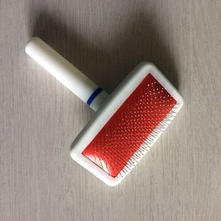 Lược trắng chấm bi- lược chải lông chó mèo