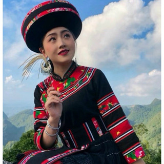 Khuyên tai dân tộc người Mông, Dao SaPa