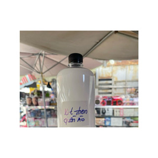 Nước xịt thơm quần áo ,tiệm giặt ủi ,xịt là thơm 1 lít .