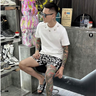 Áo Phông Nam Nữ Phối Cổ Thiết Kế Logo Chữ  Sắt Quanh Cổ Kiểu Dáng Đơn Giản Basic Hot Trend Phong Cách New 2024